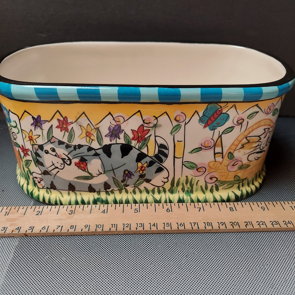 Cachepot planter Iwith cats on front and back 9in x4in